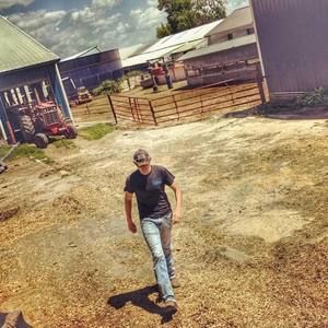 Meet your Posher, Derrick